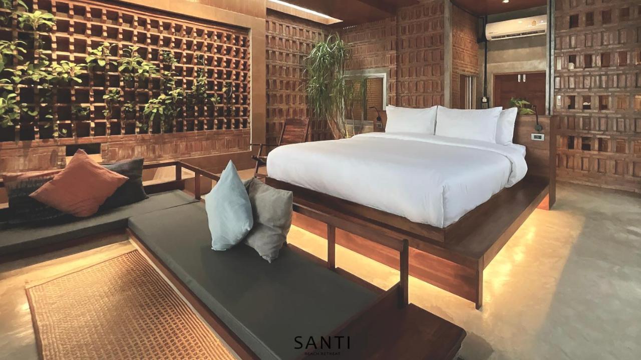 Santi Beach Retreat Chumphon Exterior foto
