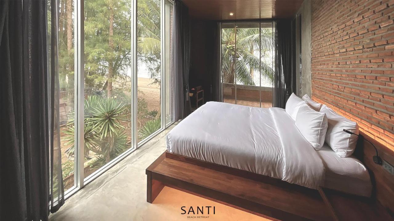 Santi Beach Retreat Chumphon Exterior foto
